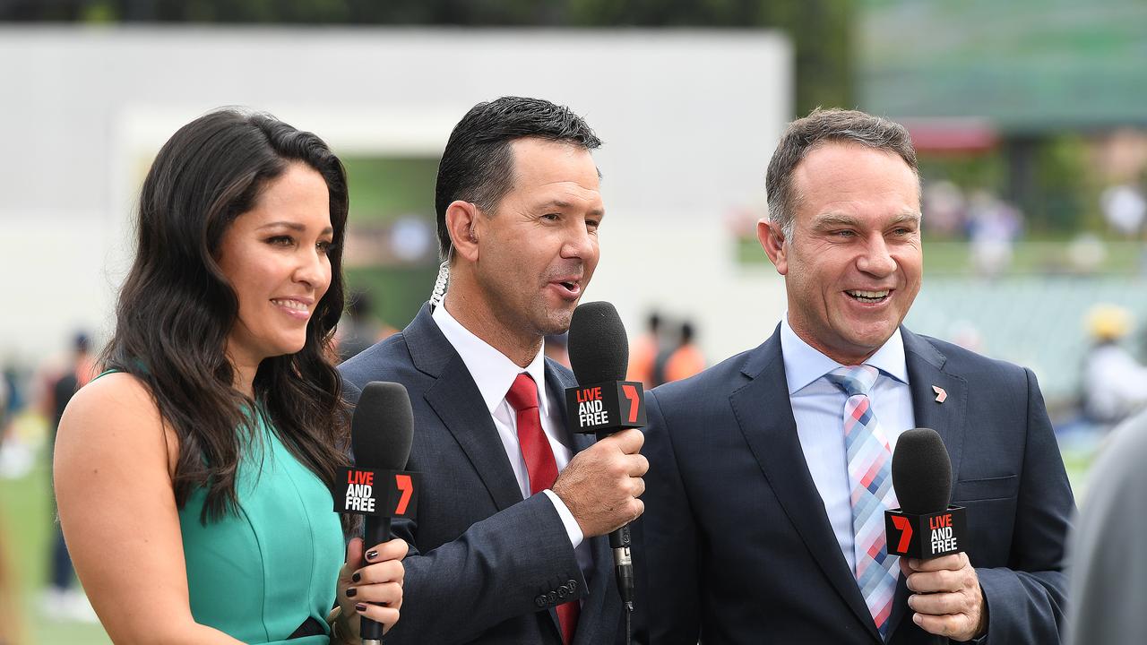 Cricket commentator and former Australia batsman Michael Slater has reportedly been kicked off a plane following a fiery argument with two women.