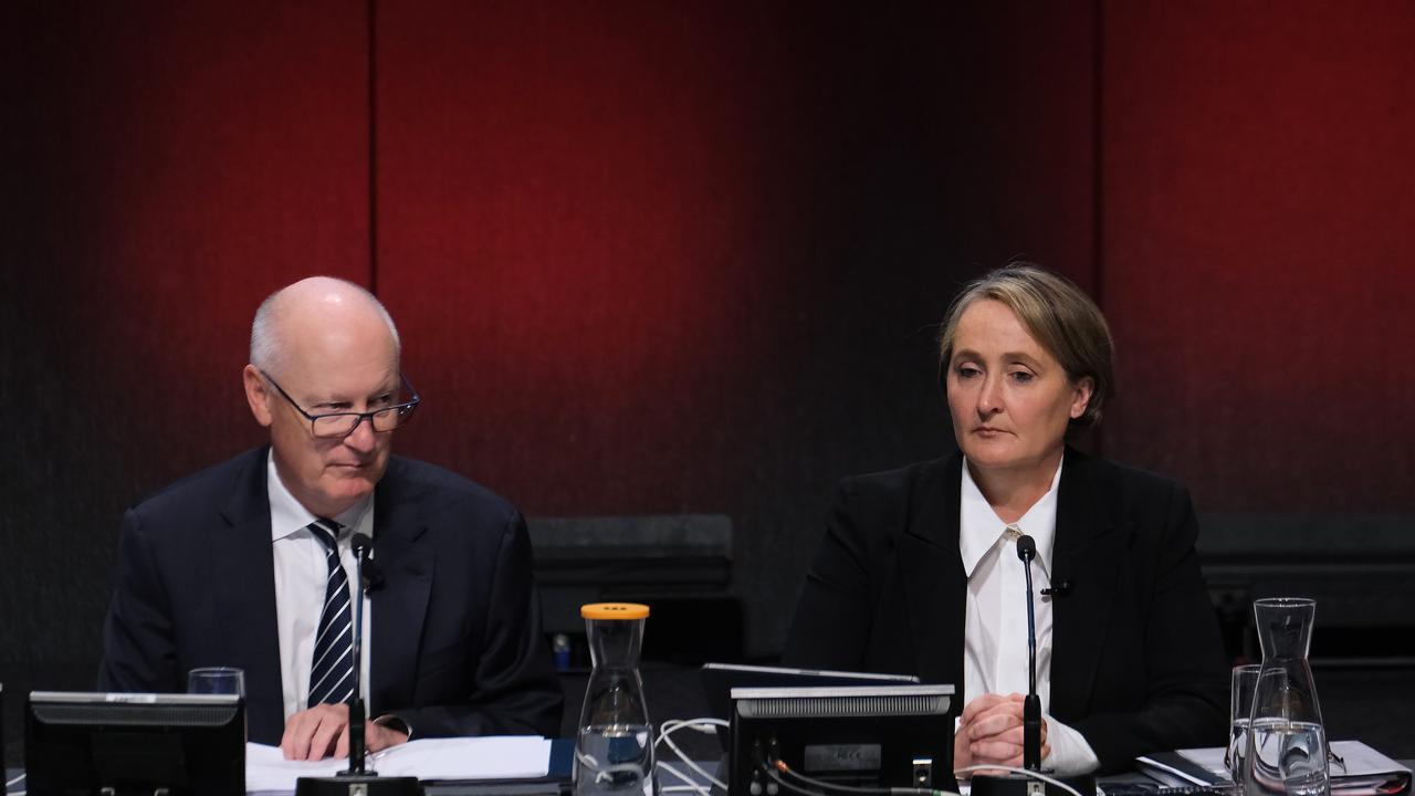 Qantas Chair Richard Goyder with CEO Vanessa Hudson. Picture: NCA NewsWire.