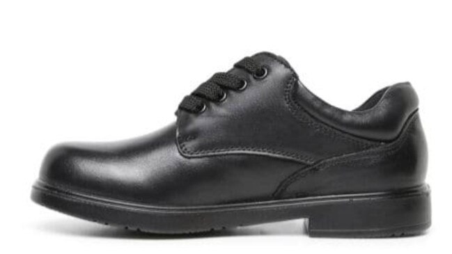 Williams Shoes Kyson Jnr E Black leather.