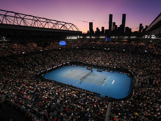 January 22: A general view at sunset as Carlos Alcaraz (ESP) plays Miomir Kecmanovic (SRB) at Rod Laver Arena during the 2024 Australian Open on Monday, January 22, 2024. Photo by TENNIS AUSTRALIA/ MORGAN HANCOCK