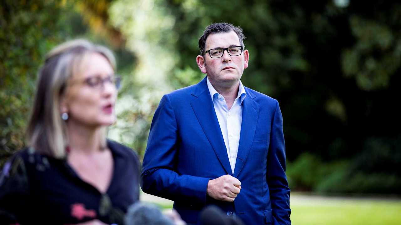 Education minister accuses Daniel Andrews of 'failure of leadership' on schools