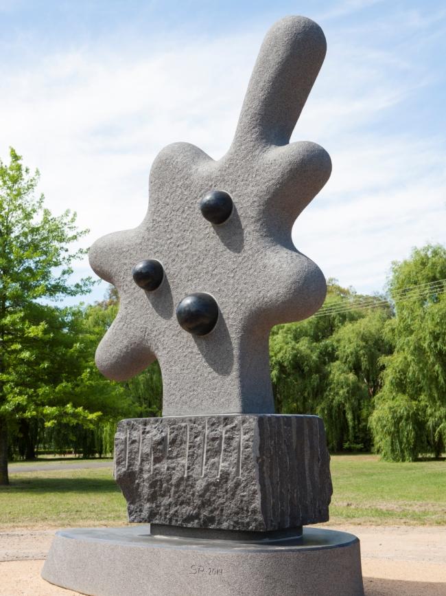 Code named the “splatue”, its real name is Splash and can be found at Littlehampton, on the Adelaide Hills Sculpture Trail.