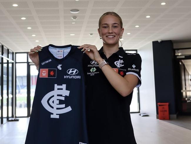 Yasmin Duursma has switched from Port Adelaide to Carlton.