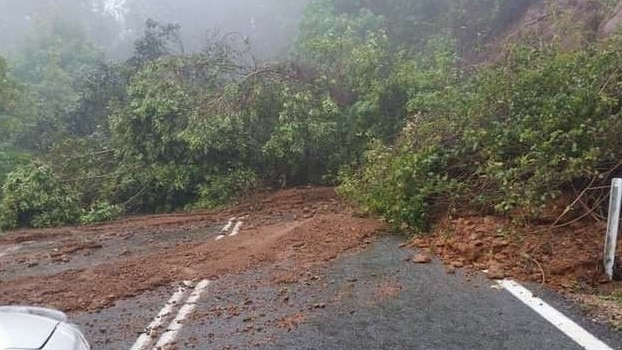 A landslide has occurred at Tomewin, west of Murwillumbah in northern NSW following torrential rainfall overnight. Picture: Tweed Heads Byron Bay Murwillumbah Weather – Road and News Page