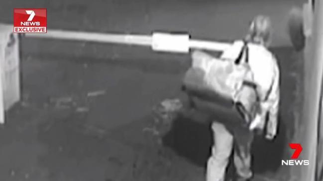 Killer caught on CCTV carrying bag containing body of schoolgirl (7News)