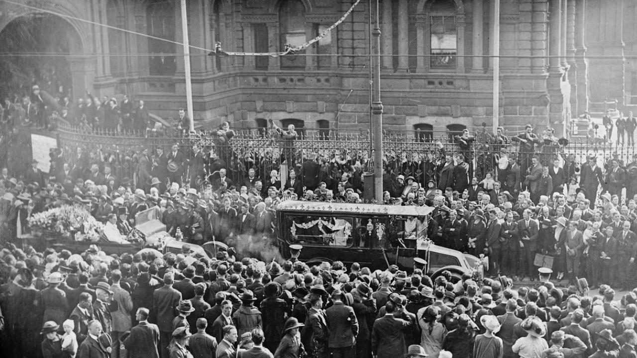 Thousands of mourners attended Henry Lawson’s funeral in 1922. Picture: State Library of Victoria